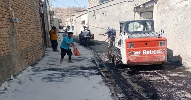 بهسازی و آسفالت کوچه شهید شیردم واقع در خیابان کارگر شهرقدیم لار با اعتبار بیش از 160میلیون تومان