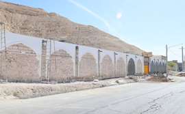 اجرای طرح جداره‌سازی ورودی شهر لار با هدف زیباسازی و هماهنگی با بافت تاریخی